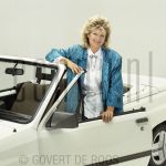 24-10-1986 Anita Meijer at studio in Amsterdam.

[keywords]Posed, Half Length, Eyecontact, Smiling, Singer, Car[/keywords]